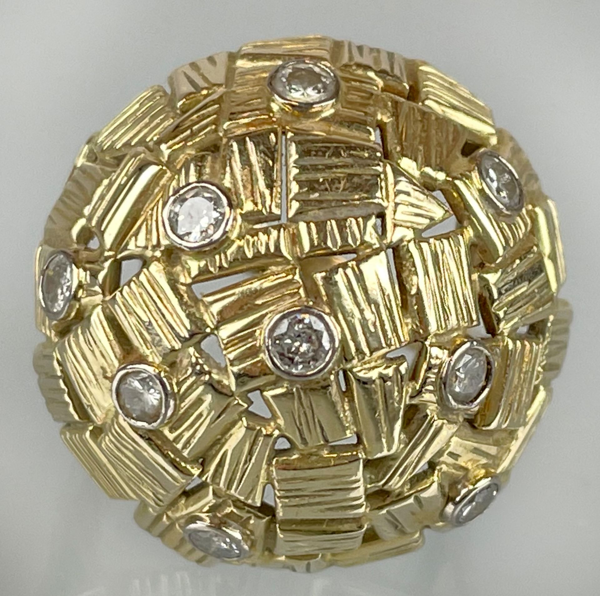 Massiver Damenring 585 Gelbgold mit neun Brillanten. - Bild 2 aus 8