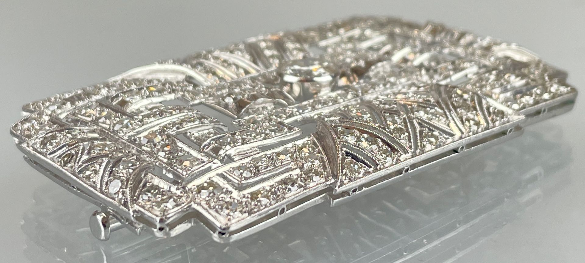 Brooch set with diamonds. Probably platinum. Art Deco. - Image 4 of 11