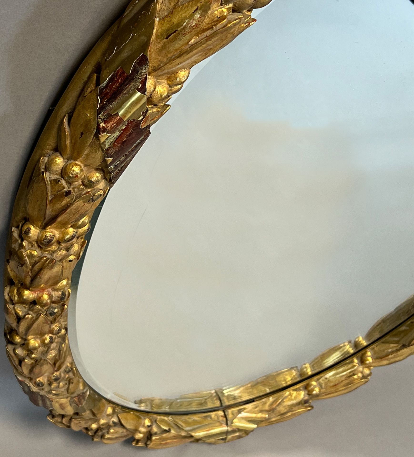 Oval mirror. Gilded. Biedermeier. 1st half of the 19th century. - Image 2 of 10