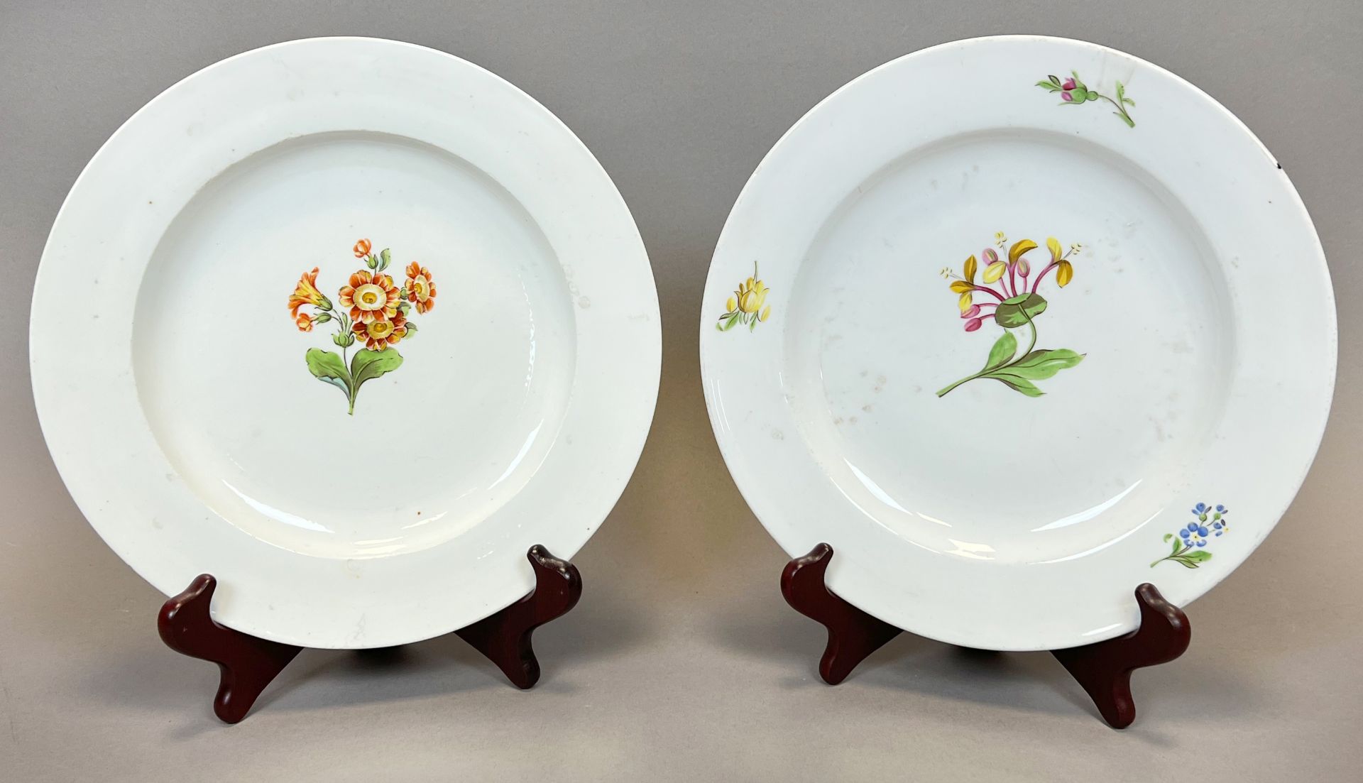 Zwei Teller. MEISSEN. Knaufzeit.