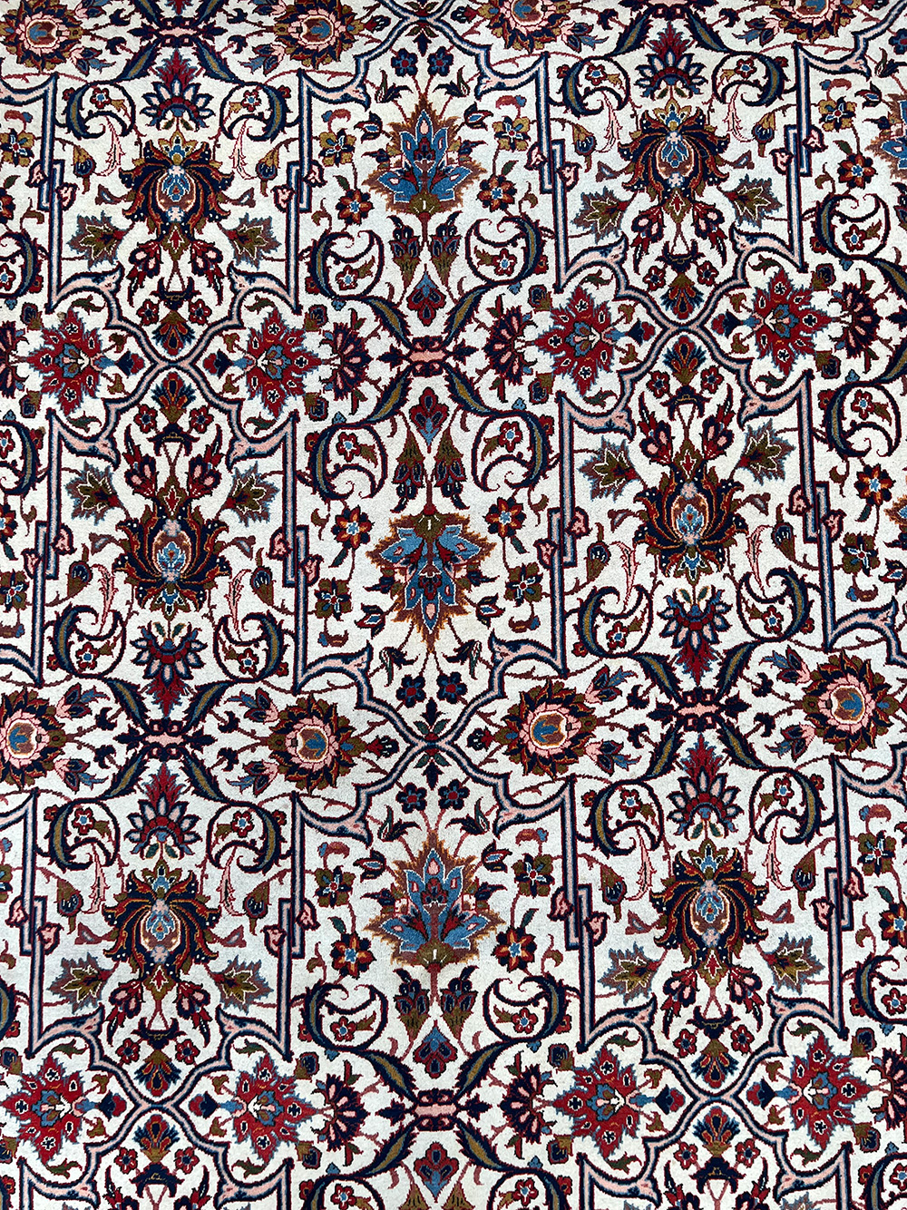 Isfahan. Najafabad. Workshop carpet. Light ground. Patterned through. - Image 6 of 16