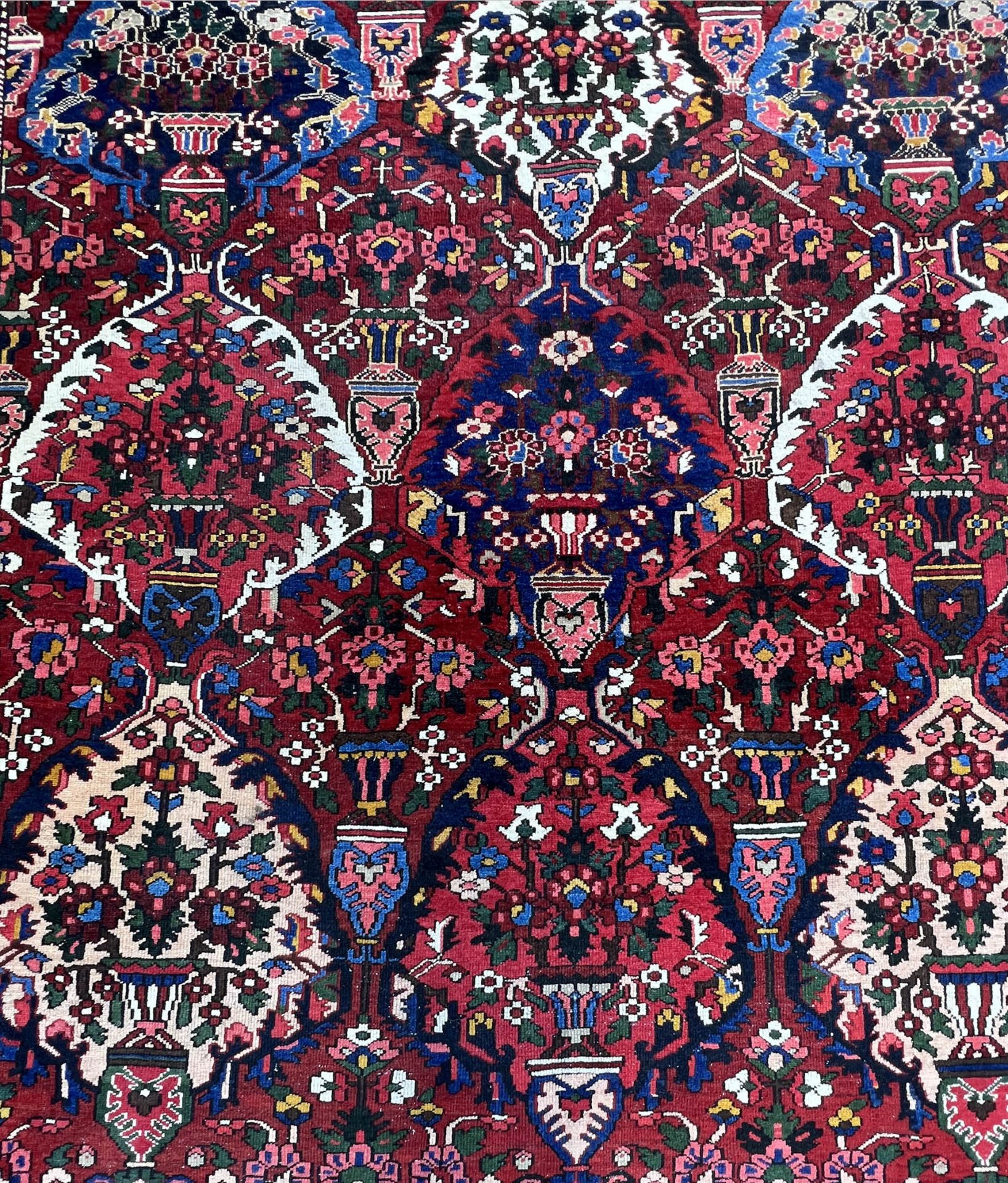 Bakhtiar. Oriental carpet. Palace carpet. 1st third 20th century. - Image 6 of 18
