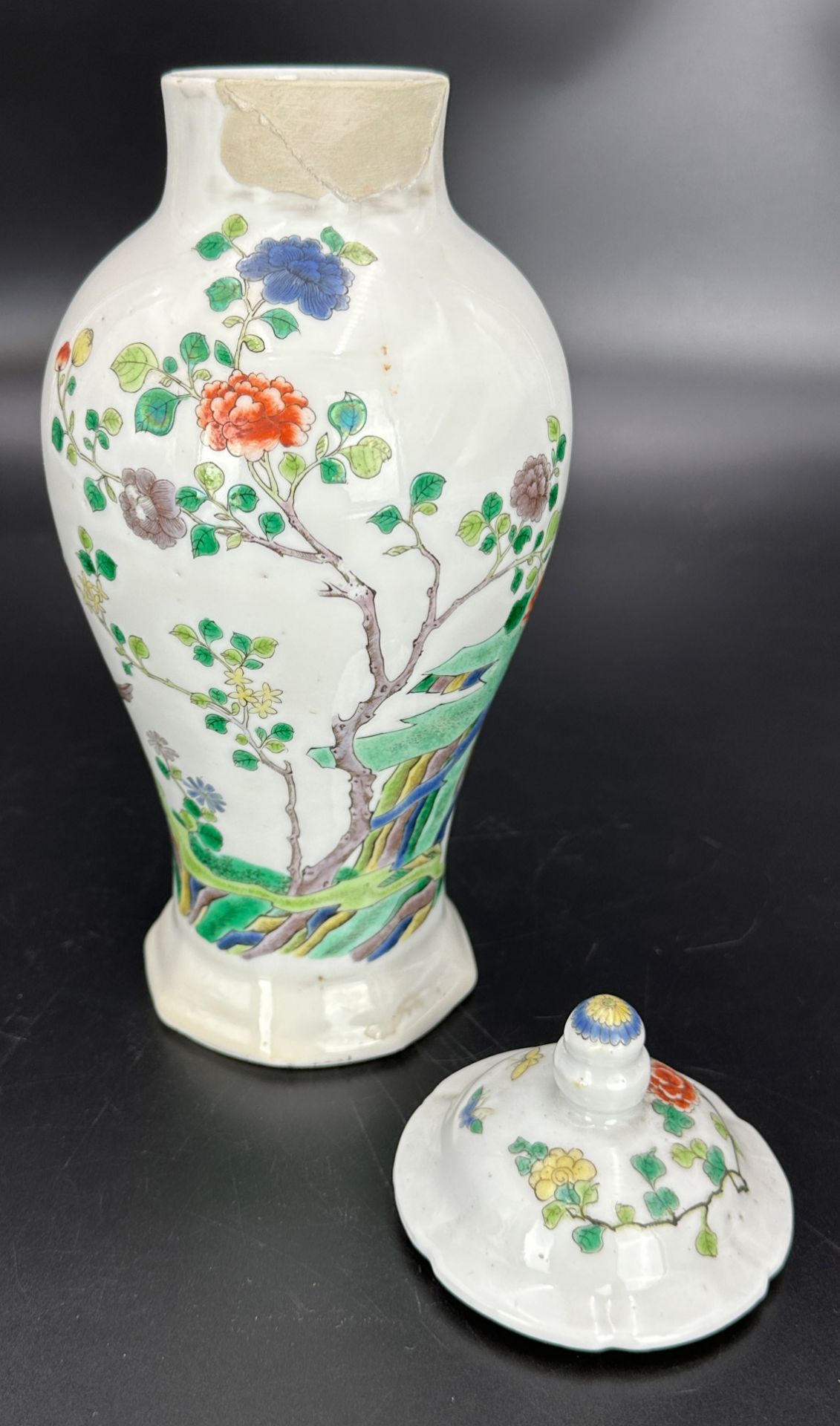 Small lidded vase. China. 19th century. - Image 7 of 9