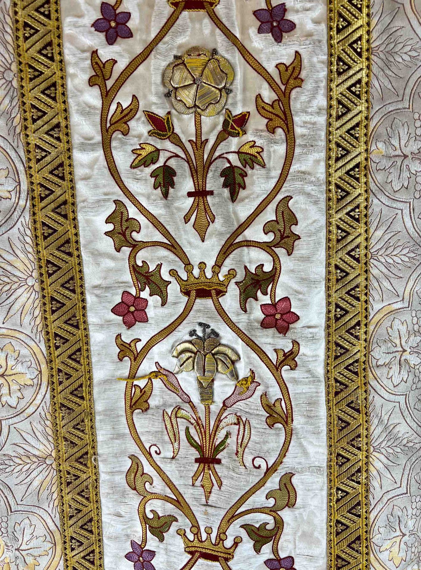 Antique chasuble. Brocade. Gold thread embroidery. Early 20th century. - Image 7 of 12