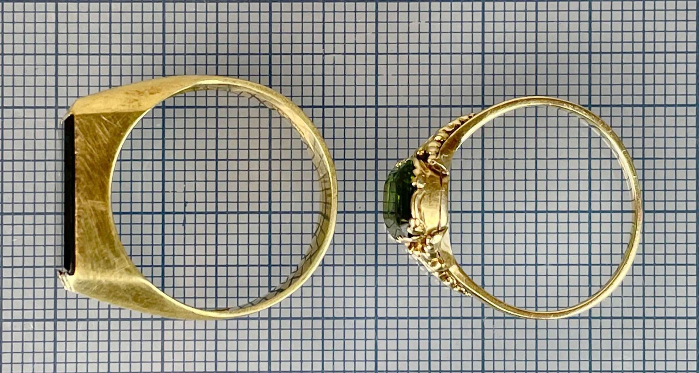 Two ladies' rings 585 yellow gold with green coloured stones. - Image 6 of 7