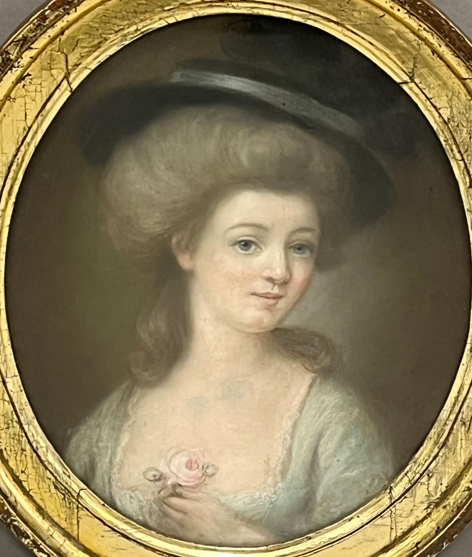 UNSIGNIERT (XVIII-XIX). Ovales Damenporträt.