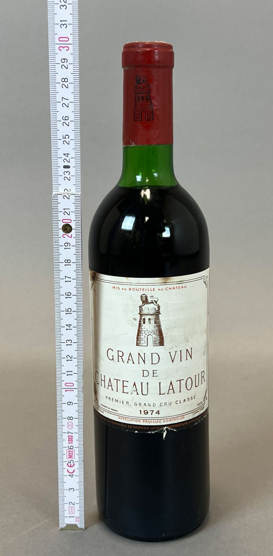 1 bottle of red wine. Château Latour. Premier Grand Cru Classé Pauillac. 1974. - Image 5 of 5