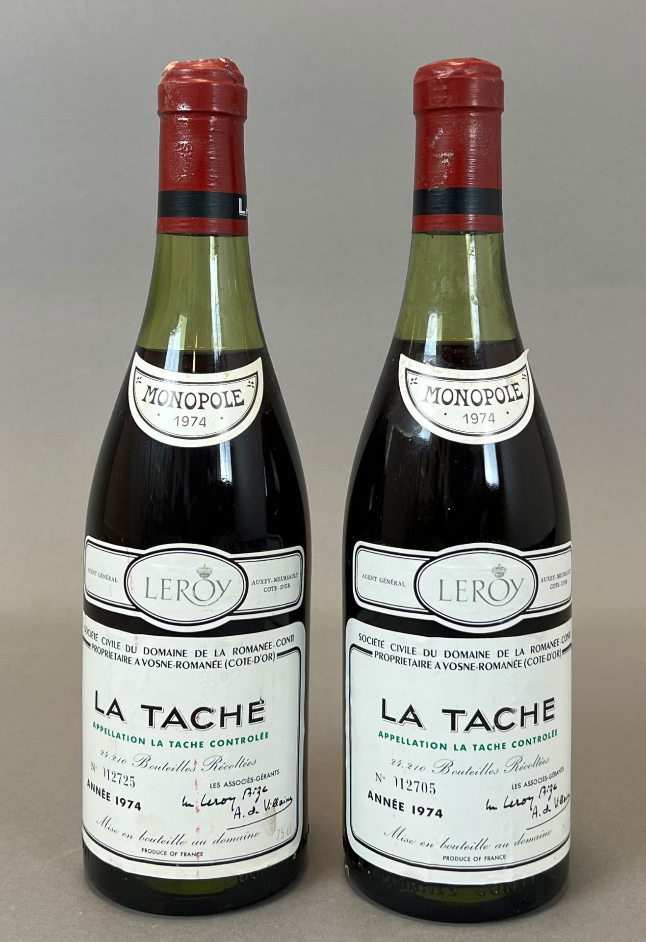 2 bottles of red wine. La Tâche. Domaine de la Romanee-Conti. Grand Cru Monopole. 1974.
