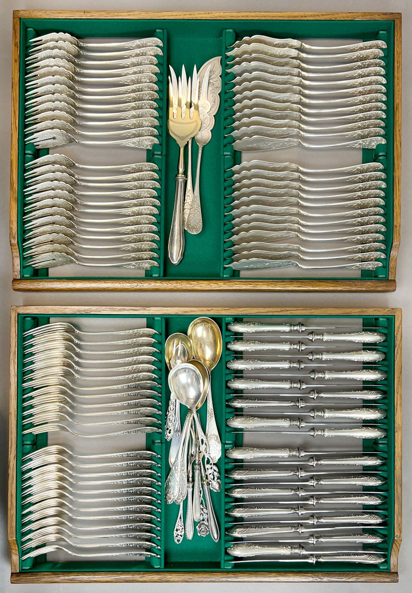 296-piece cutlery set in 800 silver. Oak wooden chest. - Image 4 of 20