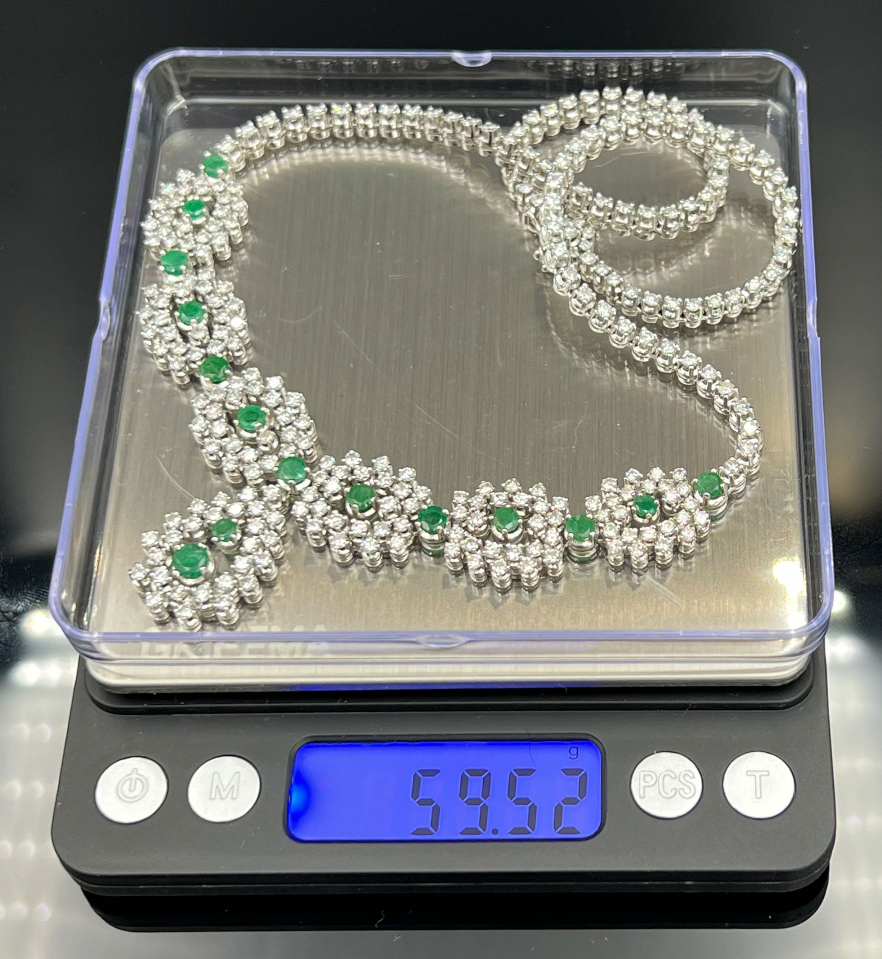 Necklace 750 white gold with lavish diamond setting and emeralds. - Image 11 of 11