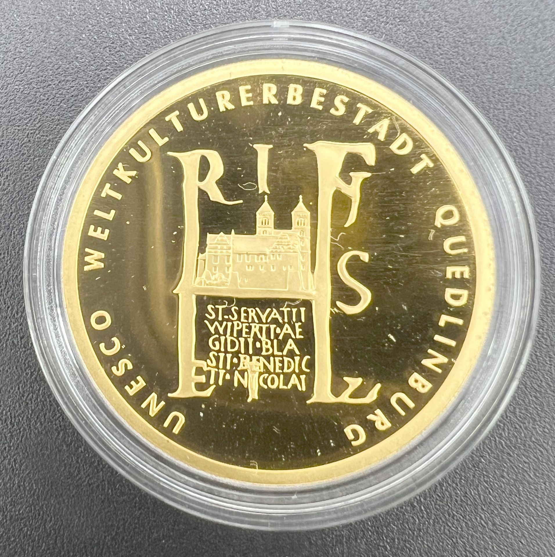 Goldmünze. 100 Euro "UNESCO-Weltkulturerbestadt Quedlinburg". BRD 2003. - Bild 2 aus 4