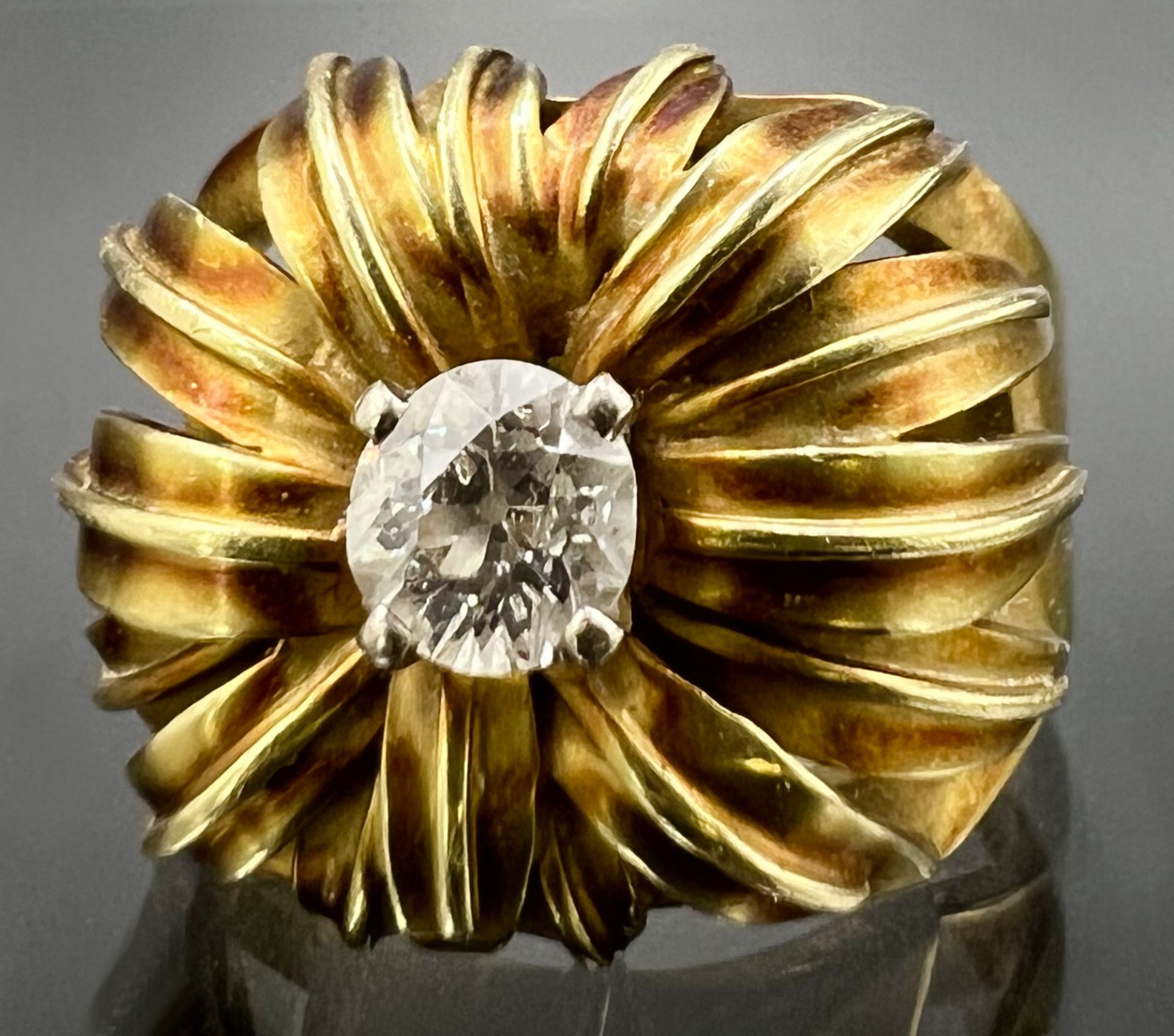 Ladies' ring 585 yellow gold with a diamond of approx. 0.25 ct.