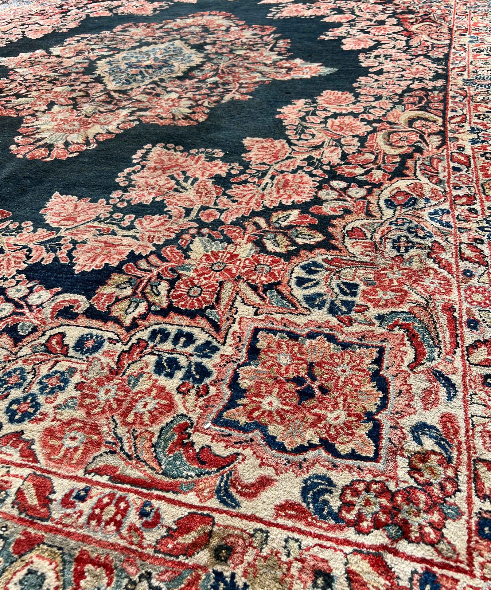 US re-import Sarough. Oriental rug. Around 1920. - Image 15 of 17