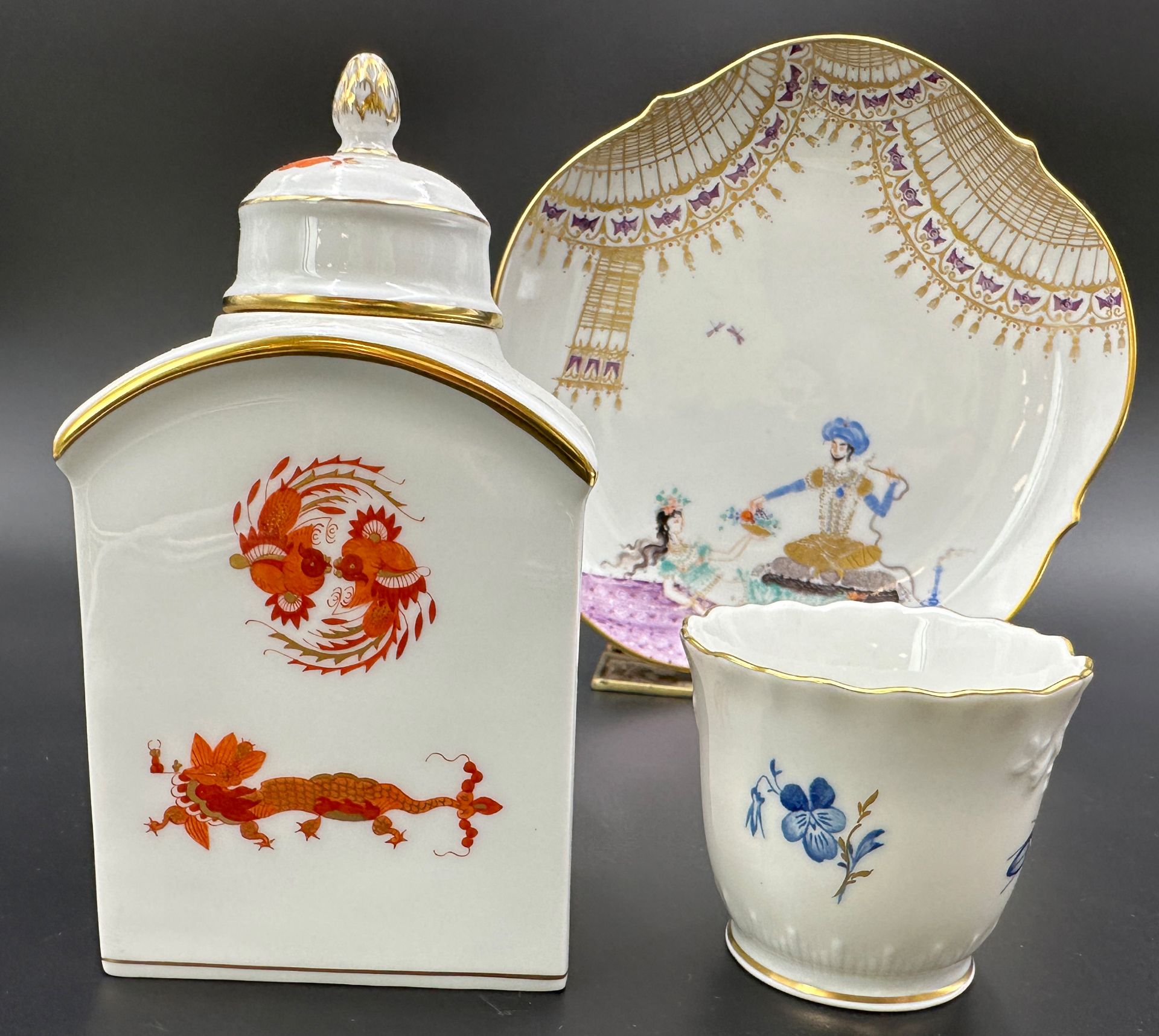3-piece set. MEISSEN. Tea caddy. Cake plate. Cups. 1st choice. - Image 4 of 15