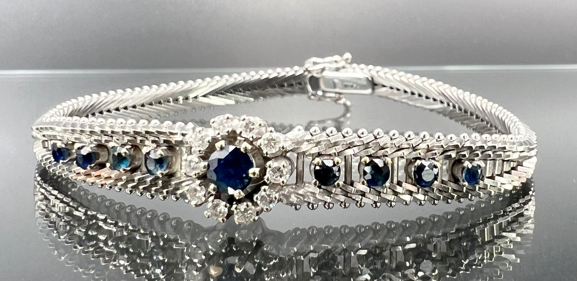 Bracelet 585 white gold with diamonds and sapphires. - Image 2 of 6
