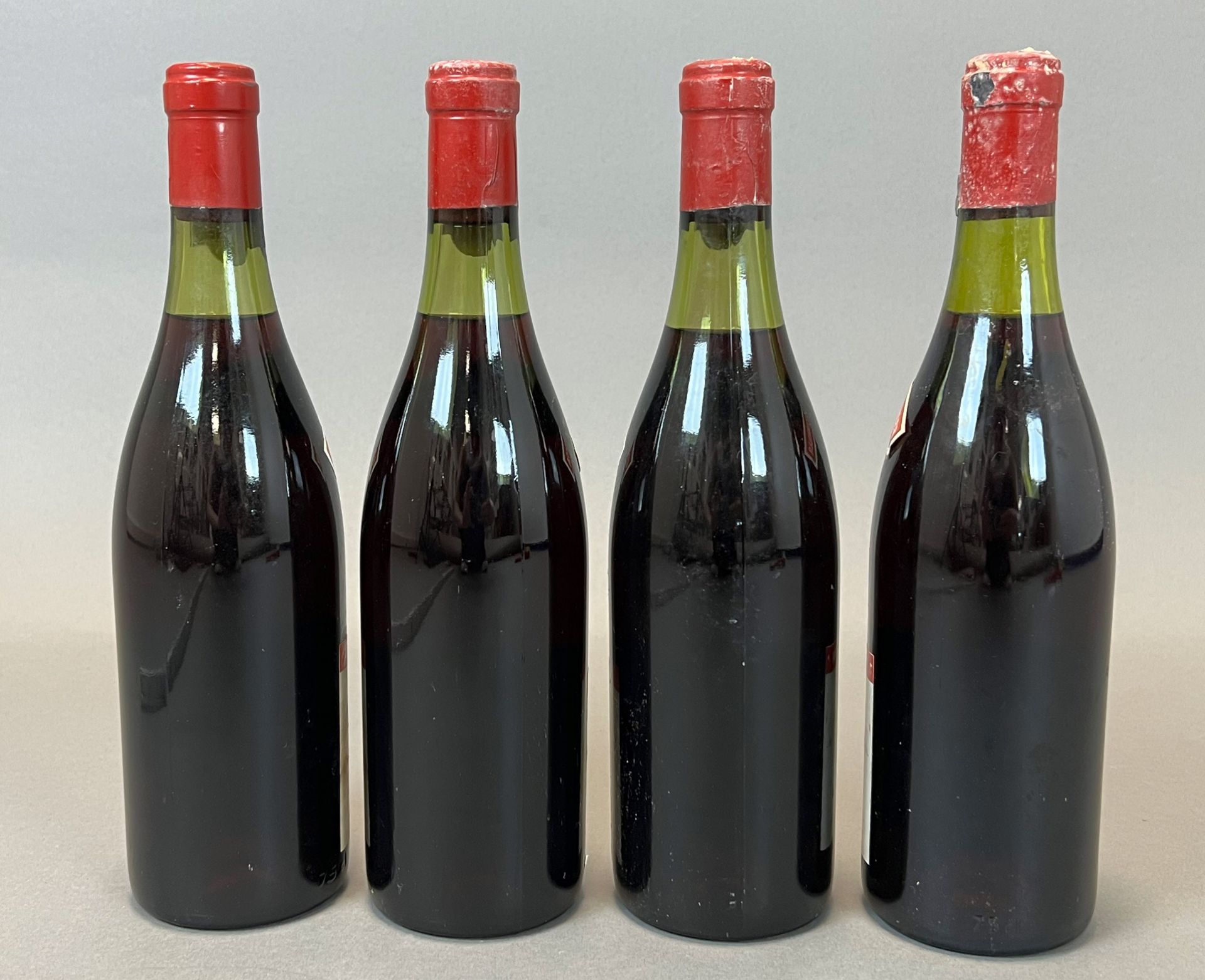 4 bottles of red wine. Geisweiler & Fils. Bourgogne. Pinor Noir. 1972. - Image 2 of 5