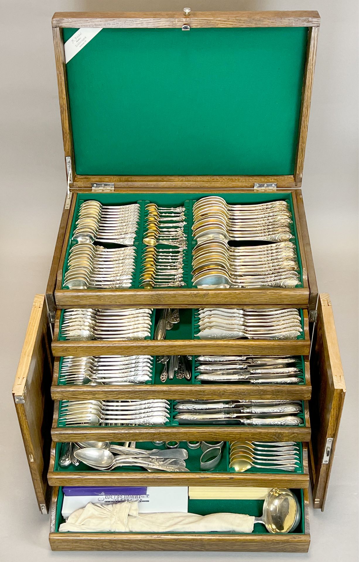296-piece cutlery set in 800 silver. Oak wooden chest. - Image 2 of 20
