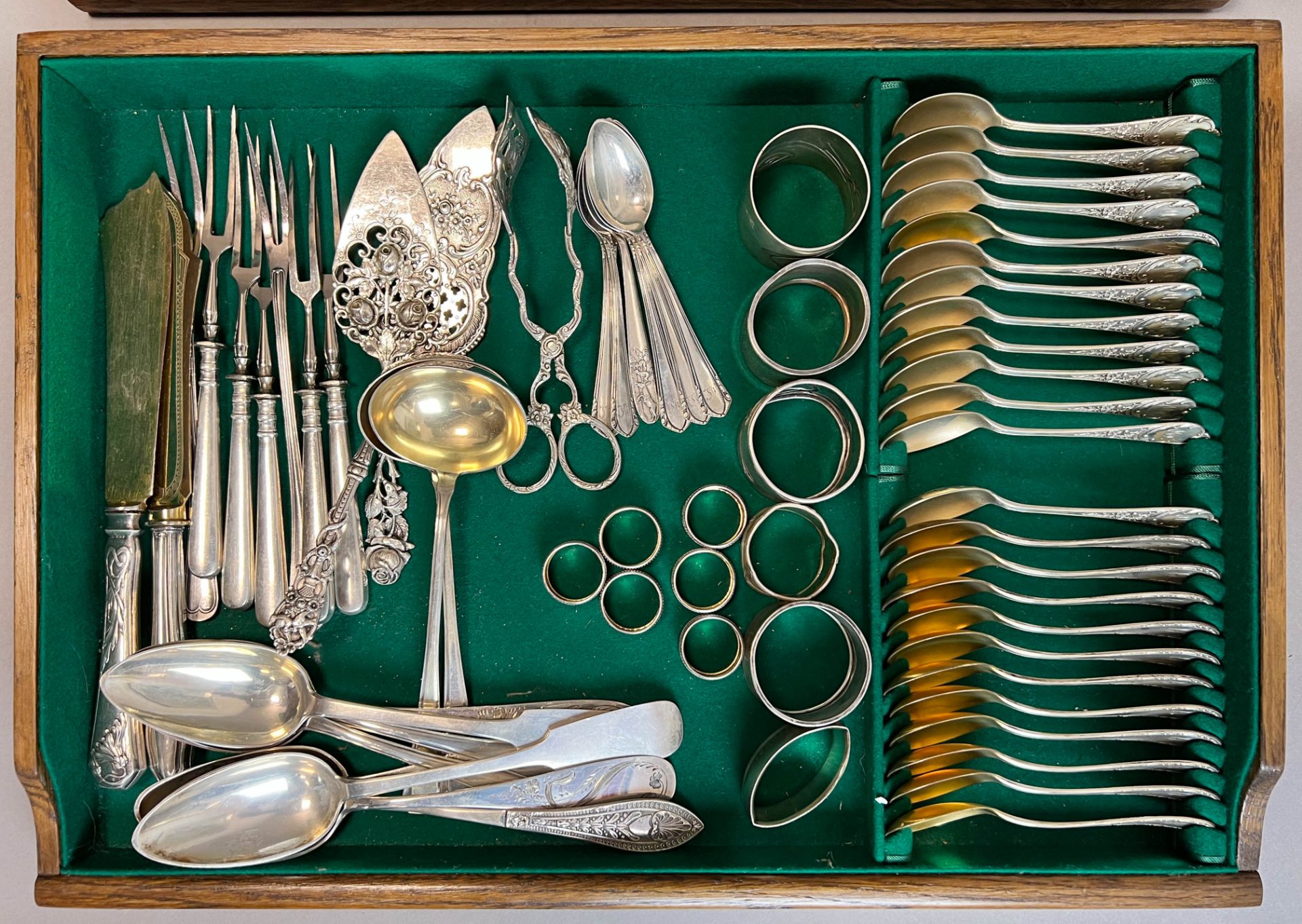 296-piece cutlery set in 800 silver. Oak wooden chest. - Image 9 of 20
