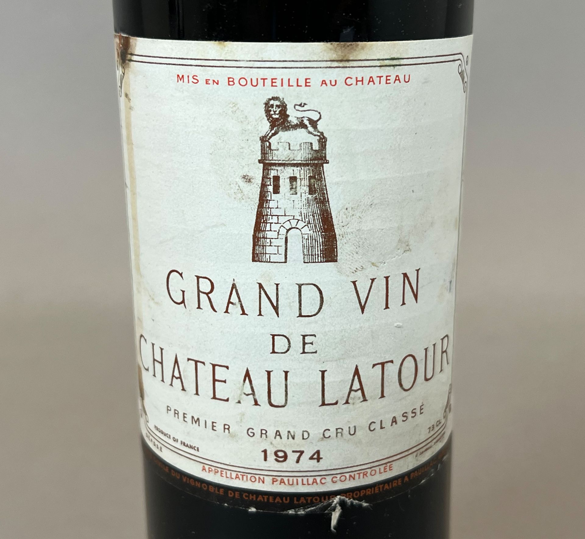1 bottle of red wine. Château Latour. Premier Grand Cru Classé Pauillac. 1974. - Image 3 of 5