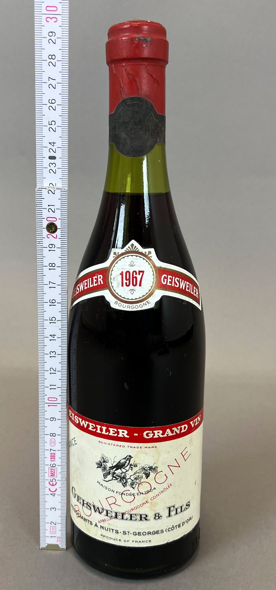 1 bottle of red wine. Geisweiler & Fils. Bourgogne. Pinor Noir. 1967. - Image 5 of 5