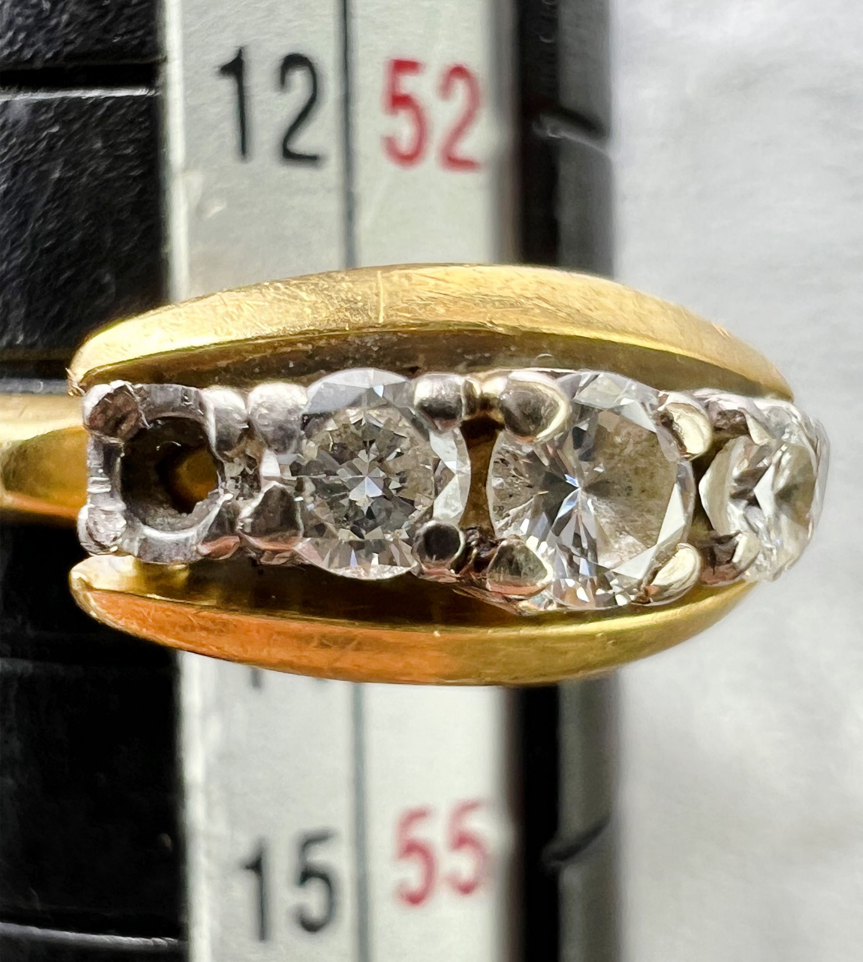 Ladies' ring 750 yellow gold with 4 diamonds. - Image 6 of 7