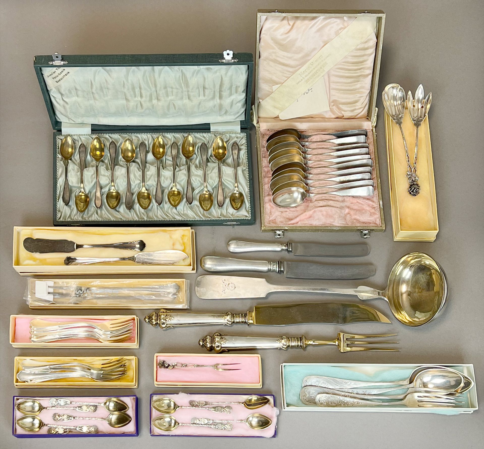 296-piece cutlery set in 800 silver. Oak wooden chest. - Image 11 of 20
