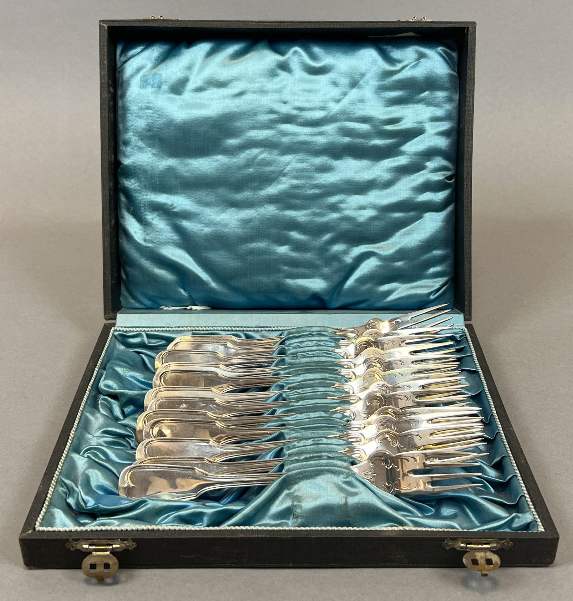 12-piece fish cutlery set. 800 silver. Art Nouveau. 1st half of the 20th century. - Image 7 of 15