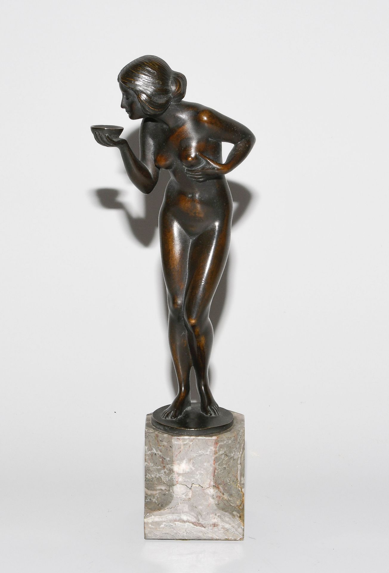 Eugen Wagner, Figur "Die Trinkende" - Bild 2 aus 13