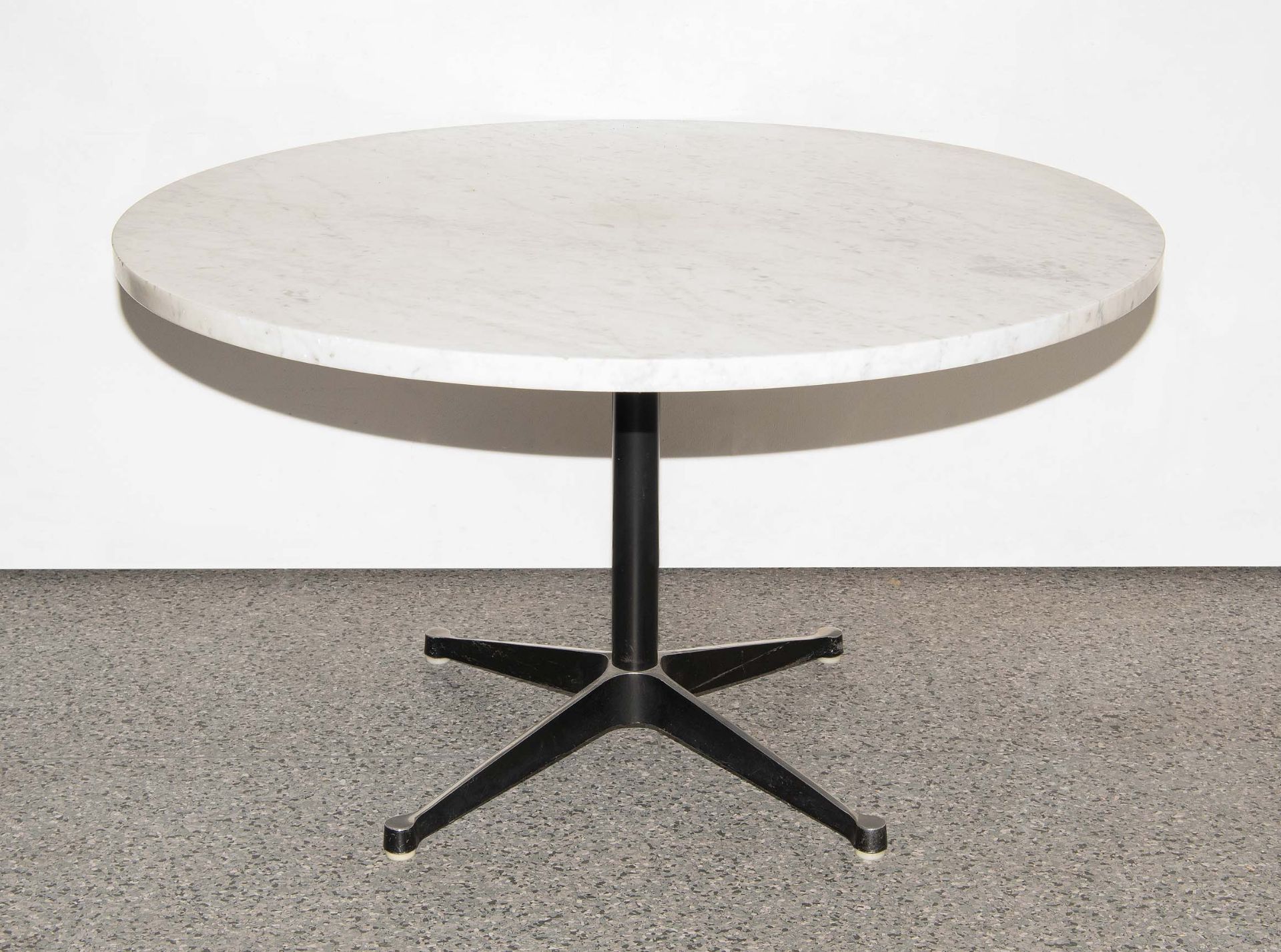 Charles & Ray Eames, Esstisch "Contract Table"