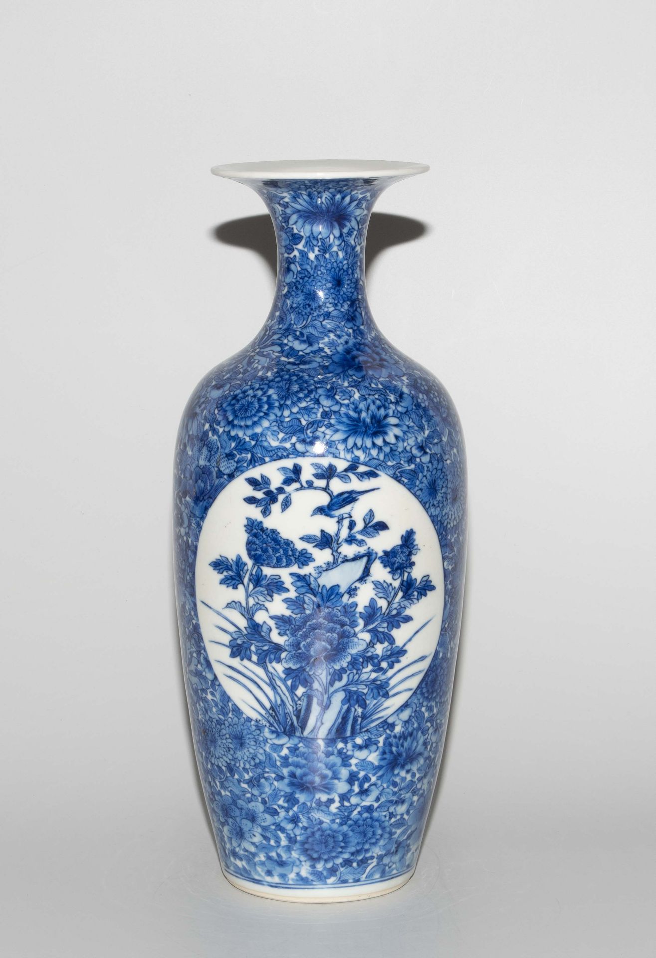 Vase - Image 4 of 7