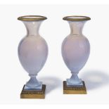 1 Paar "Boulle de Savon"-Vasen