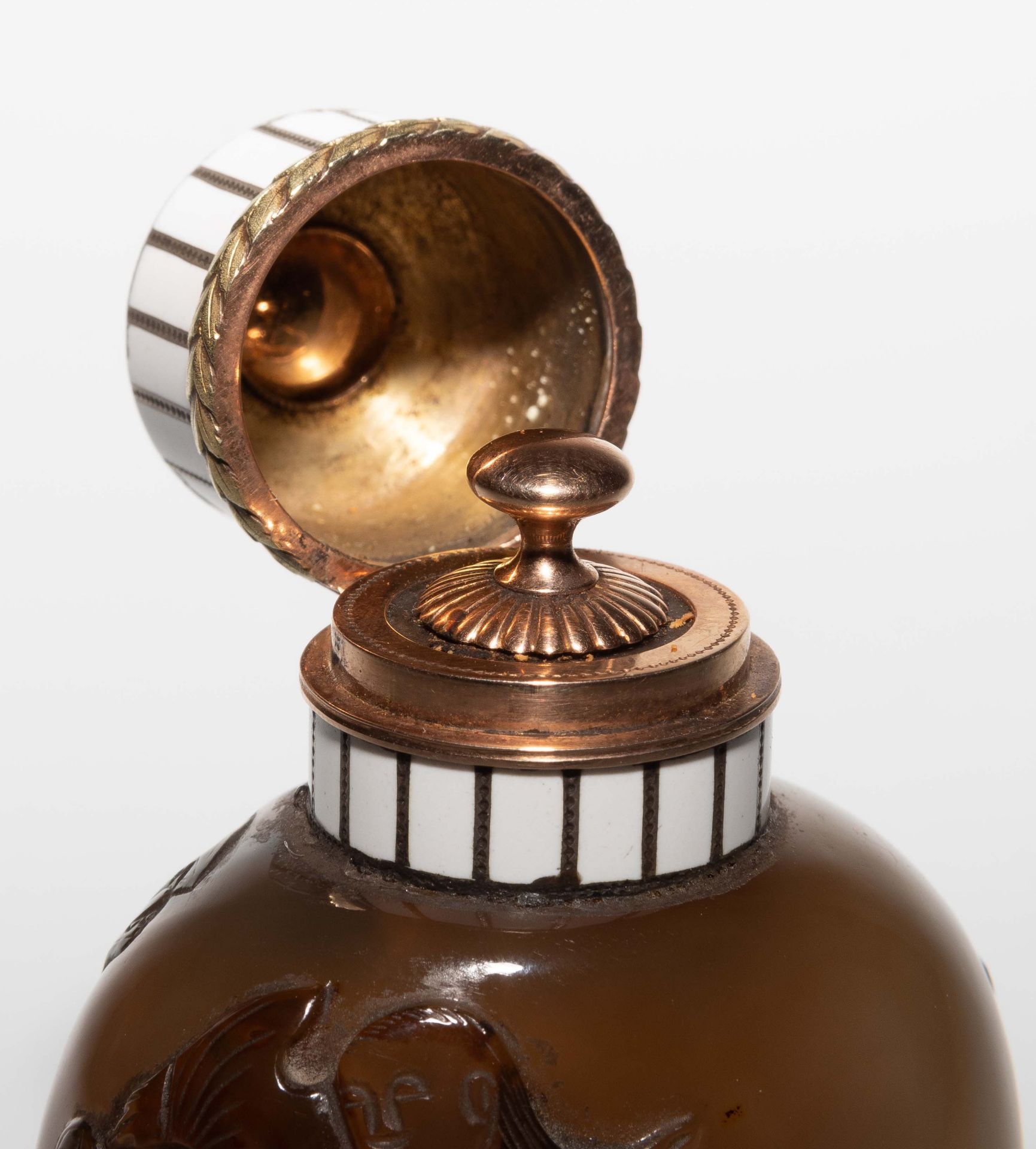 Achat-Snuff Bottle mit Emaillemontur - Image 9 of 13