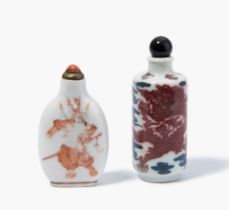 Lot: 2 Snuff Bottles