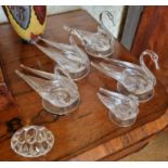 An unusual quantity of Crystal Swans. (some with slight damage).