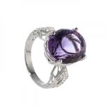 Ring in 18kt white gold. Solitaire model with oval-cut amethyst, weighing ca. 11.67 carats., and