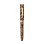 RÉCIFE FOUNTAIN PEN.Body in imitation wood celluloid and gold-plated details.Limited edition.Two-