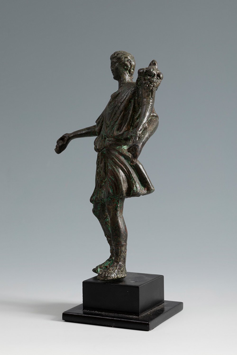 God Lar. Rome, 1st-2nd century AD.Bronze.In good state of preservation.Measurements: 15 cm (height); - Image 3 of 4