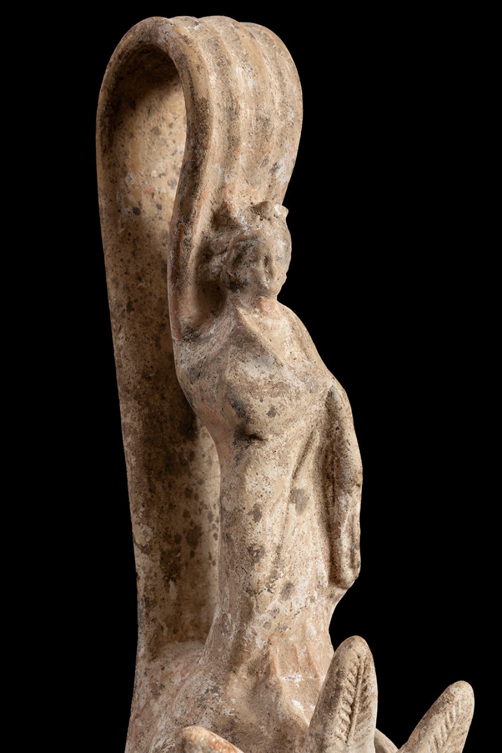 Lekythos with female figures. Canosa. Greece, 3rd century BC.Terracotta.Size: 41 x 15 x 12 cm. - Image 5 of 5