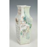 Vase; China, 19th century.Enamelled and polychrome ceramic.The base has been restored and the
