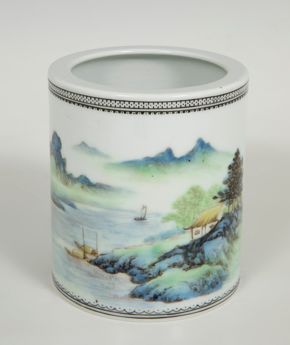 Brush pot; China, Republic period, 20th century.Porcelain with hand-painted enamelled decoration.