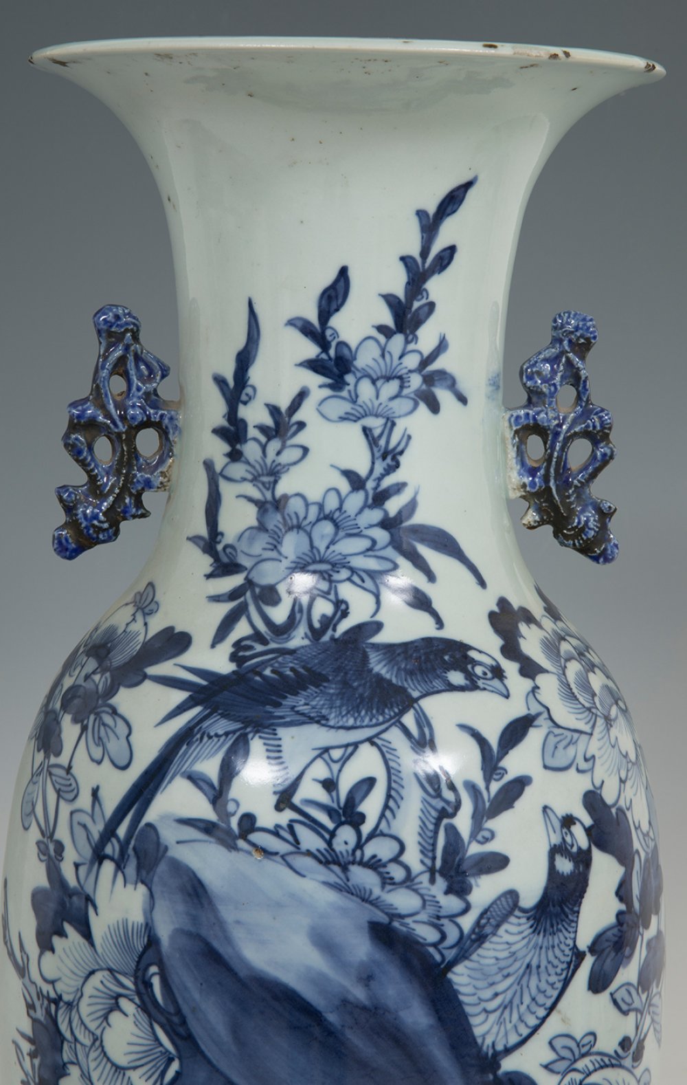 Vase. China, Qing Dynasty, 1664-1911.Enamelled porcelain.The lip is slightly pitted.Measurements: 57 - Image 4 of 7