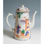 Teapot. China, Qing dynasty, Qianlong period, 18th century.Enamelled porcelain.Measures: 25 x 23 x