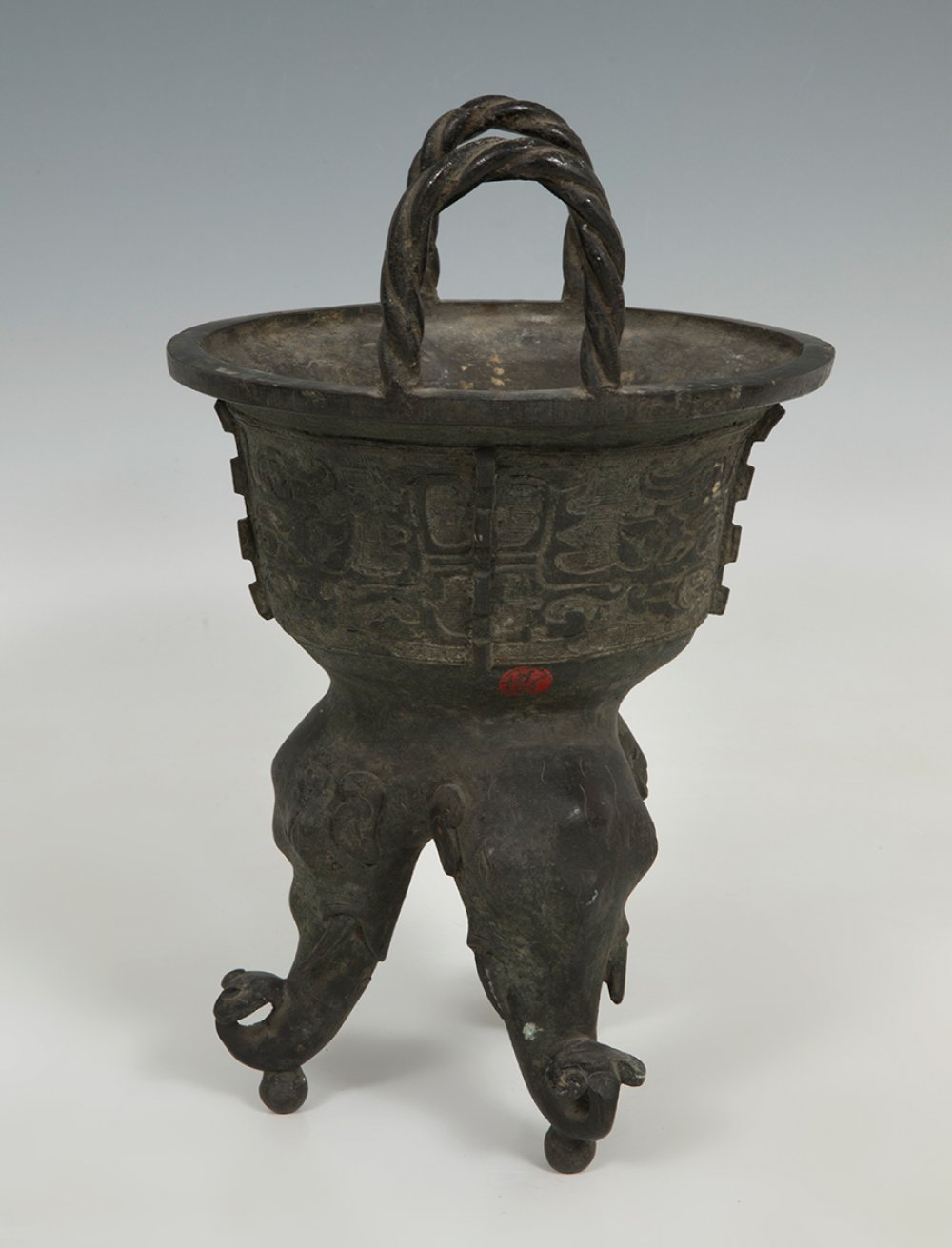 Censer. China, Ming Dynasty, 1368-1644.Bronze.Slight paint stain.It has a seal on the inside. - Image 2 of 7