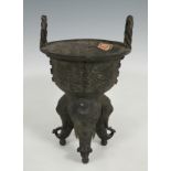 Censer. China, Ming Dynasty, 1368-1644.Bronze.Slight paint stain.It has a seal on the inside.