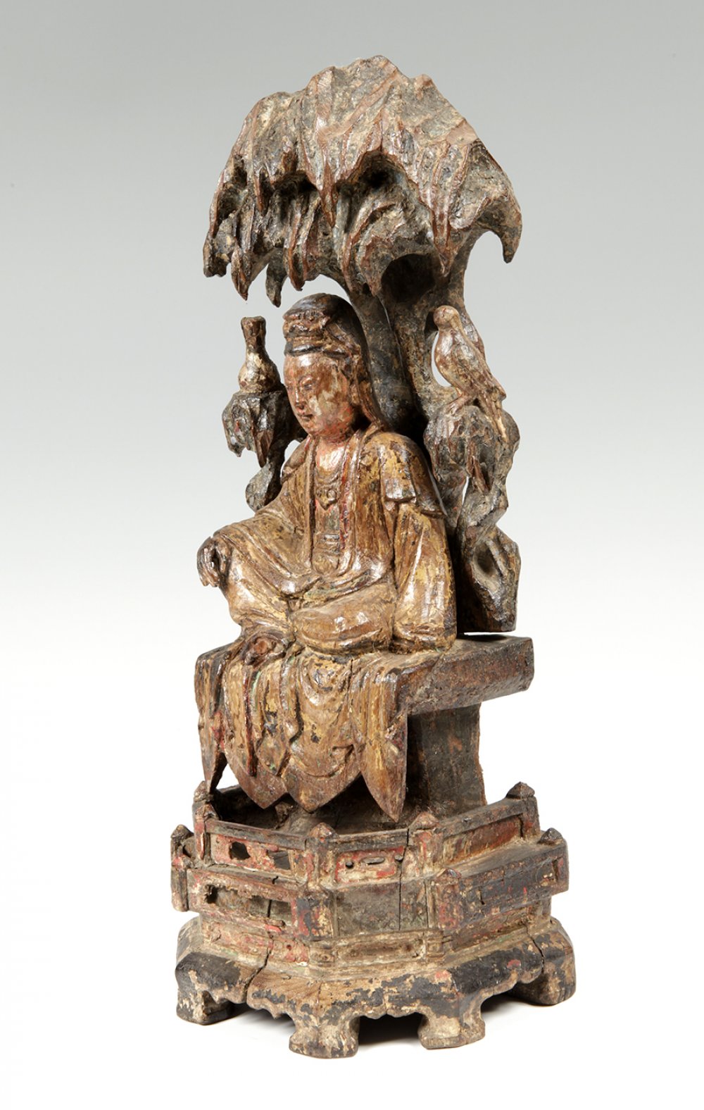 Guanyin figure; China, late Ming - early Qing dynasty, 17th-18th century.Carved and painted wood. - Image 2 of 3