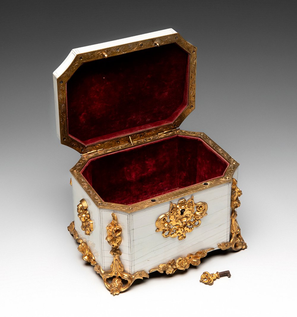 Jeweller's chest. India, British colonial period, 19th century.Ivory, fine gilt bronze and - Image 2 of 6