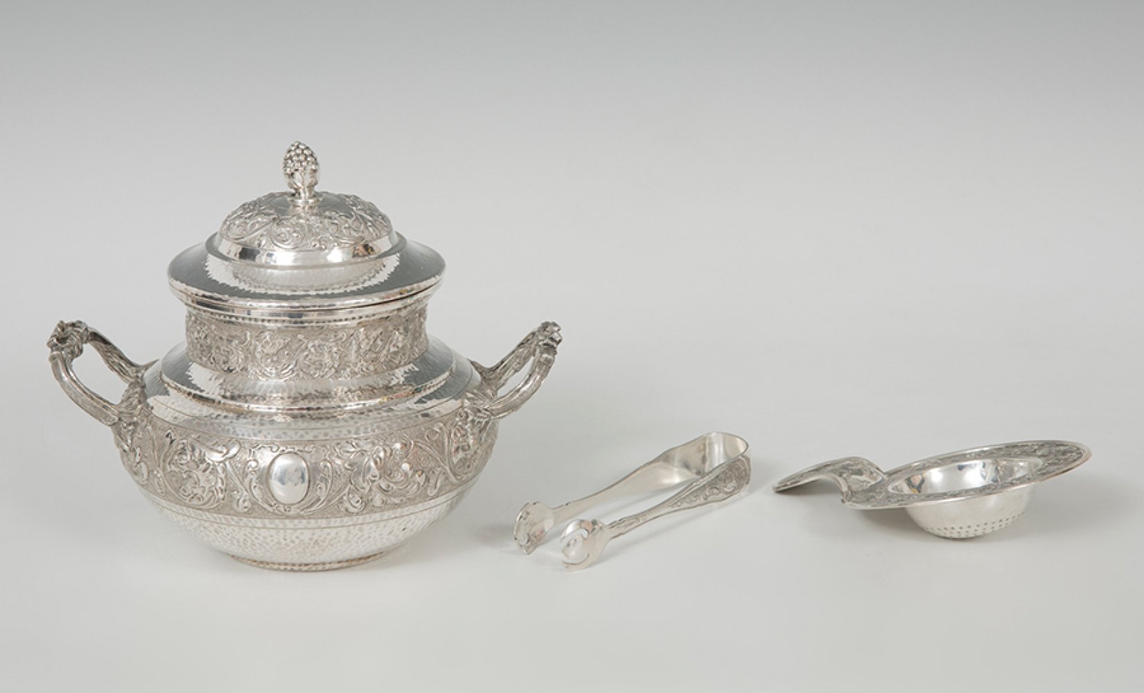 Coffe, tea and samovar set, 20th century.In silver. With punches J.G. GIROD. and sterling silver - Image 4 of 7