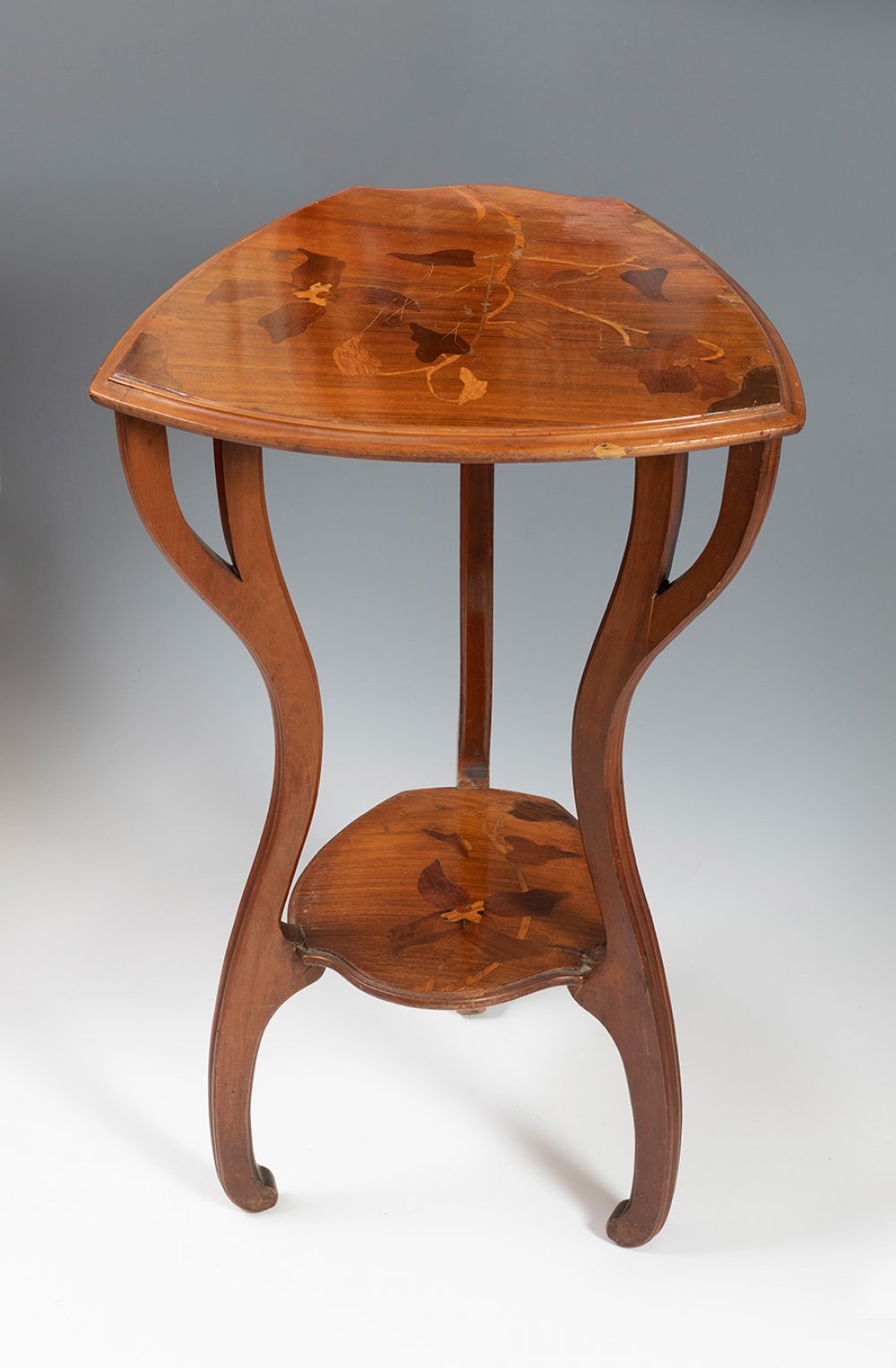 ÉMILE GALLÉ (Nancy, France, 1846 - 1904).Art Nouveau side table.Wood with marquetry.Measurements: 74 - Image 4 of 6