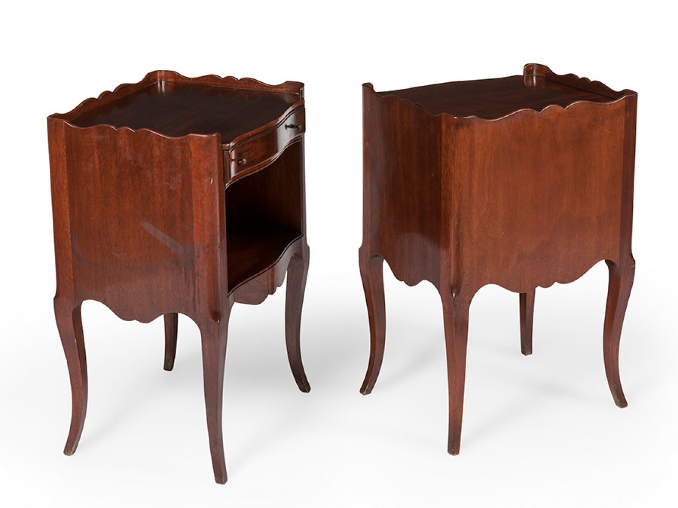 Pair of Louis XV style side tables, early 20th century. Walnut.Wear due to the passage of time. - Image 2 of 4