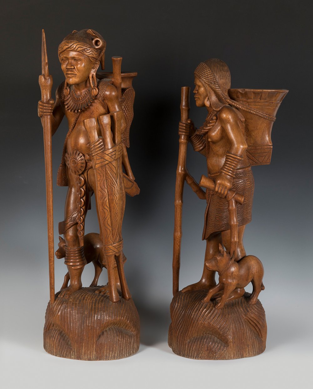 Peasant couple. Philippines, mid-20th century.Carved wood.Stamps on the reverse.Restorations on - Image 2 of 5